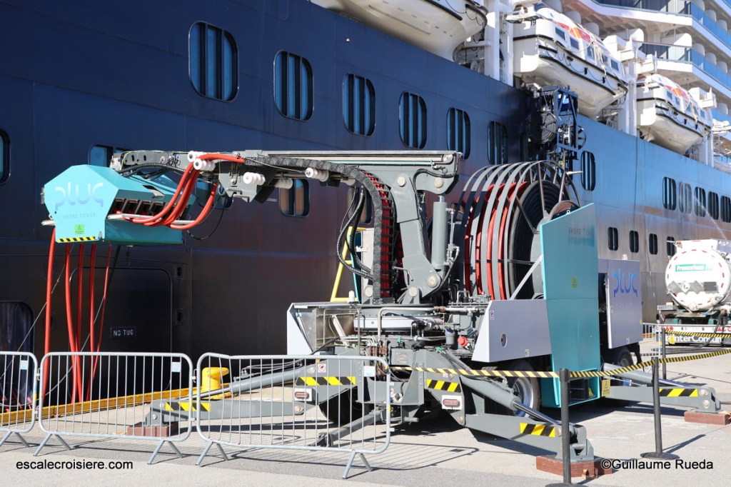 MS Rotterdam - HAL - Electricité quai Ålesund