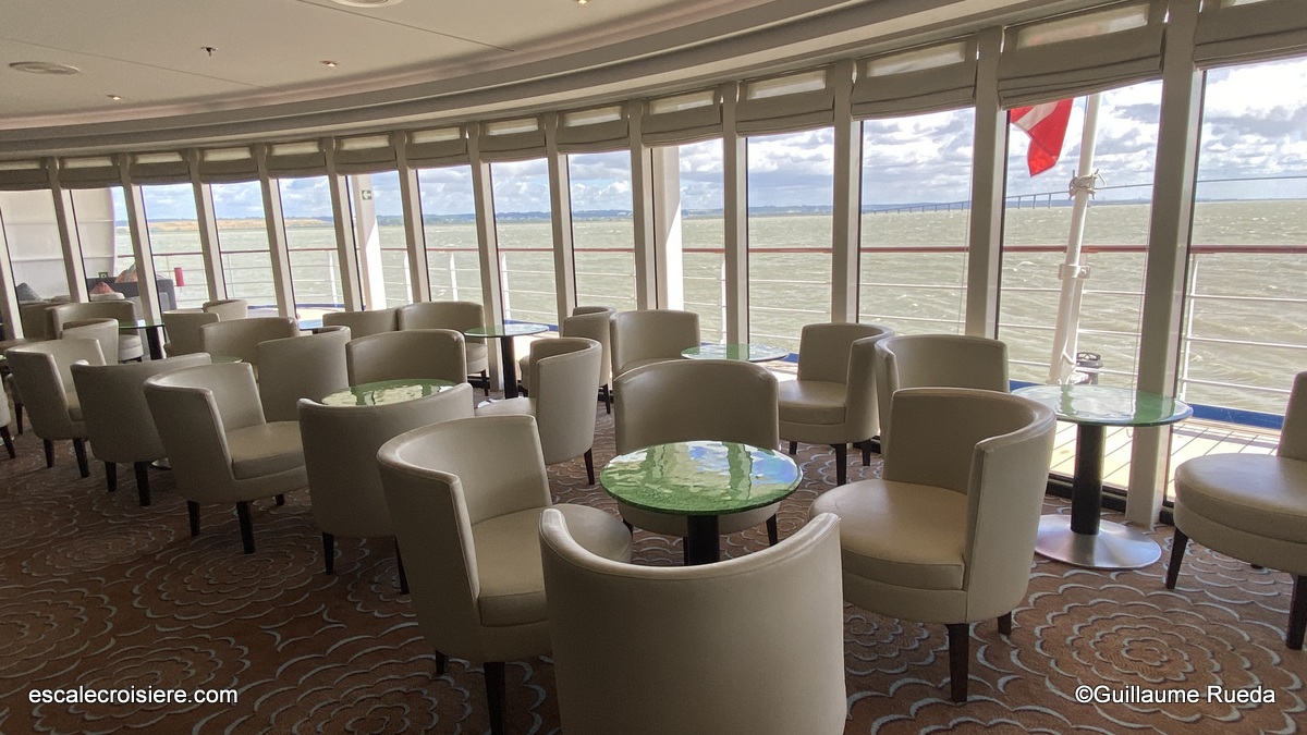 Horizon Lounge - Seven Seas Mariner