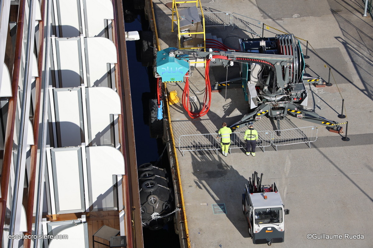 MS Rotterdam - Electricité quai - Ålesund - Norvège