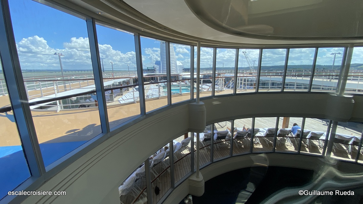 Seven Seas MarinerSeven Seas Mariner