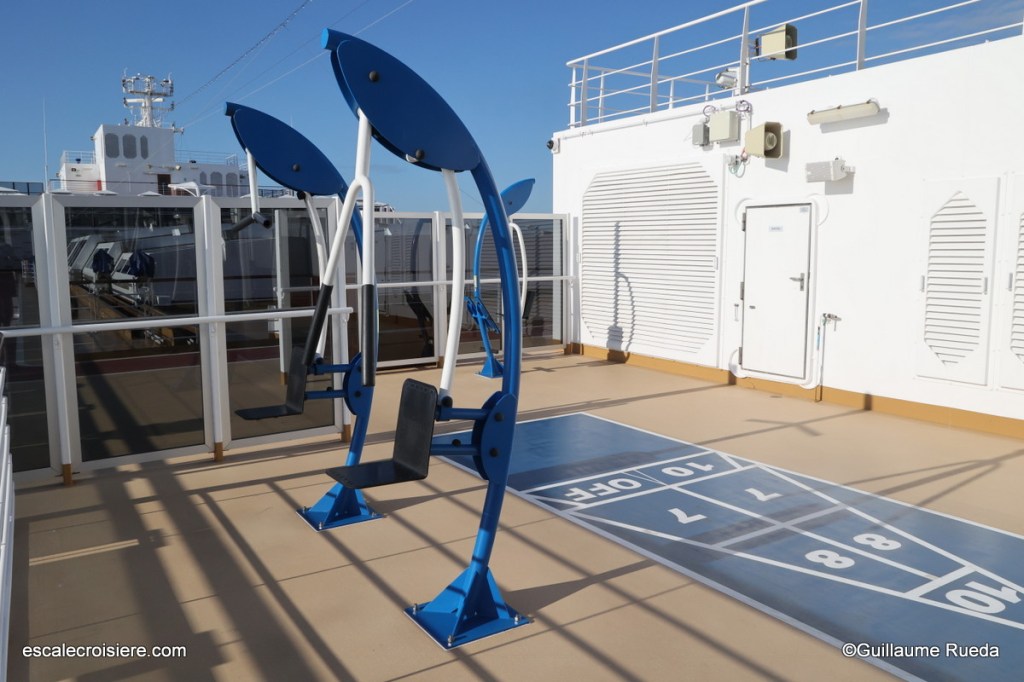 Shuffle board - MS Rotterdam - HAL