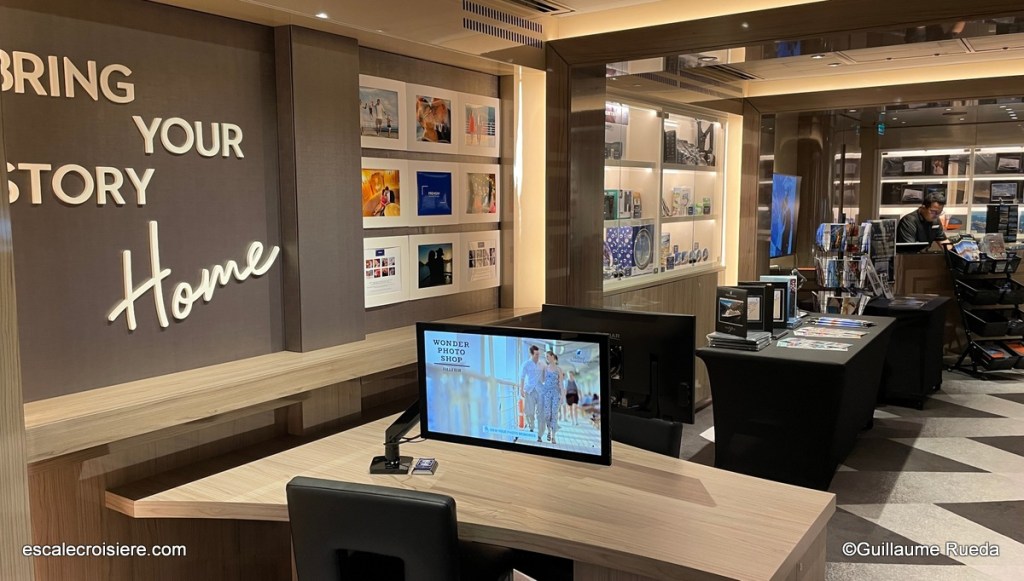 The Shops - MS Rotterdam - HAL