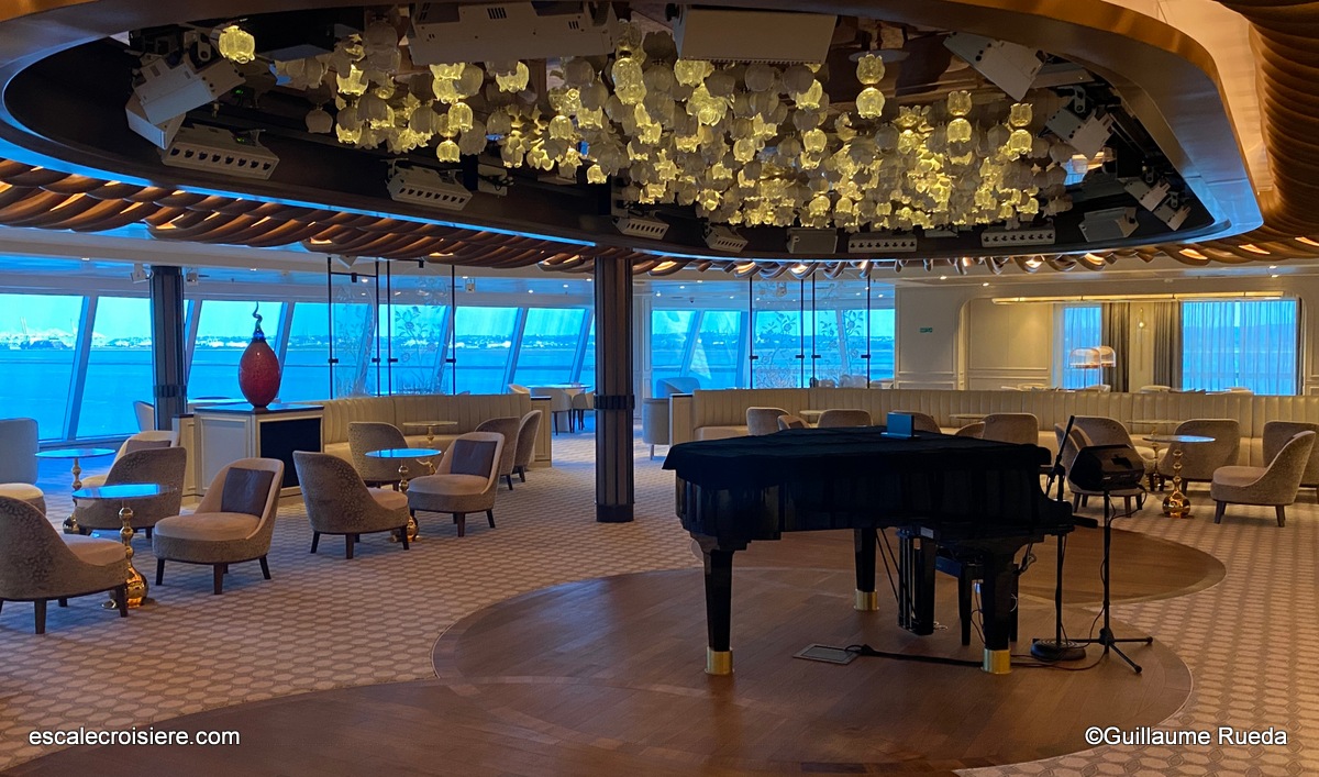 Observation Lounge - Seven Seas Splendor - Regent