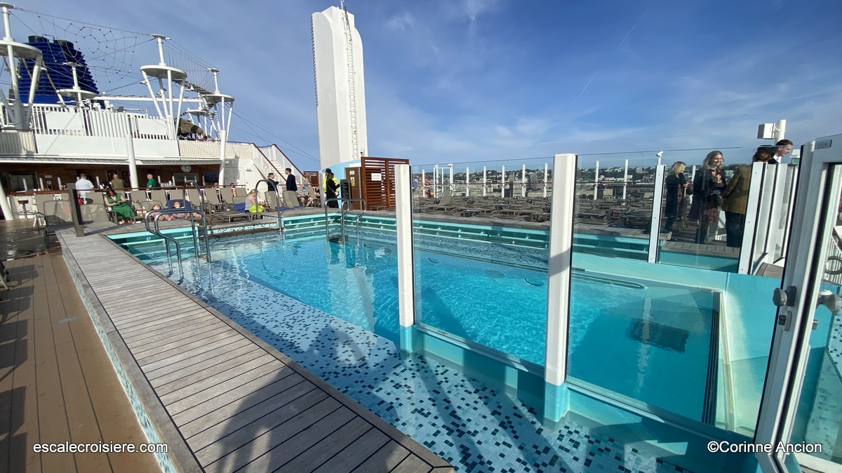 Panorama Pool - Arvia - P&O Cruises