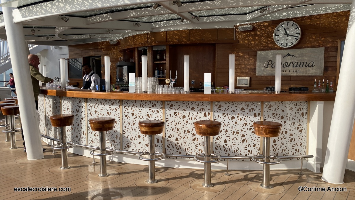 Panorama Bar - Arvia - P&O Cruises