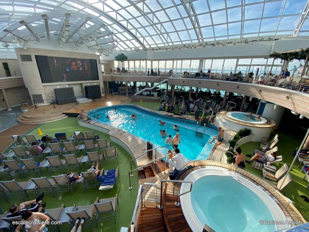 SkyDome Pool - Arvia - P&O Cruises