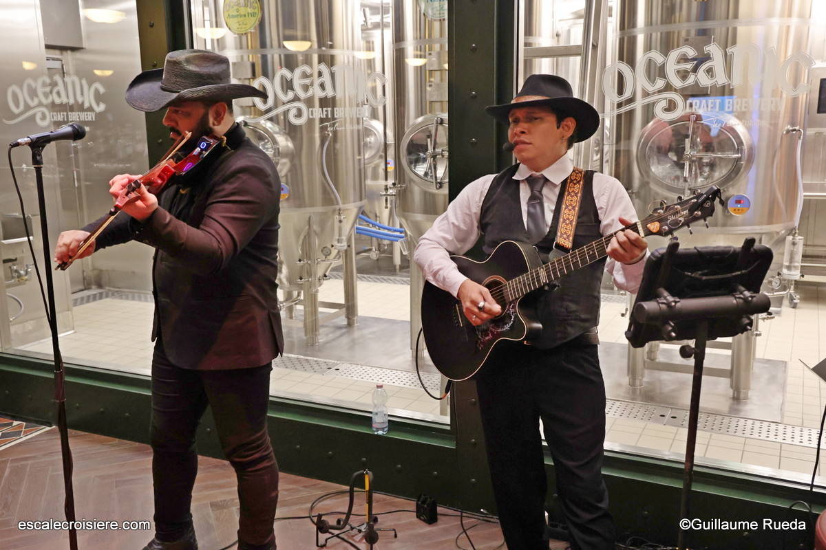 Pub Masters of the Sea - MSC World America