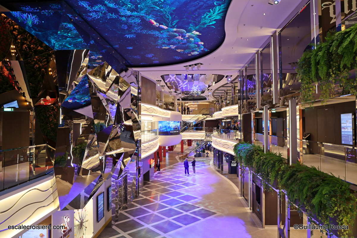 World Galleria - MSC World America