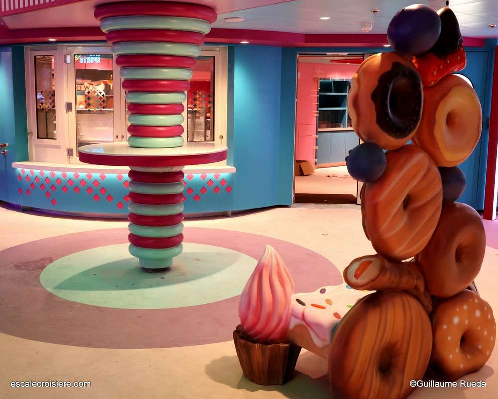 World Promenade - MSC World America