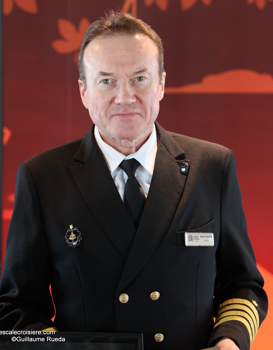 Captain Igor Gaber - MS Hamburg