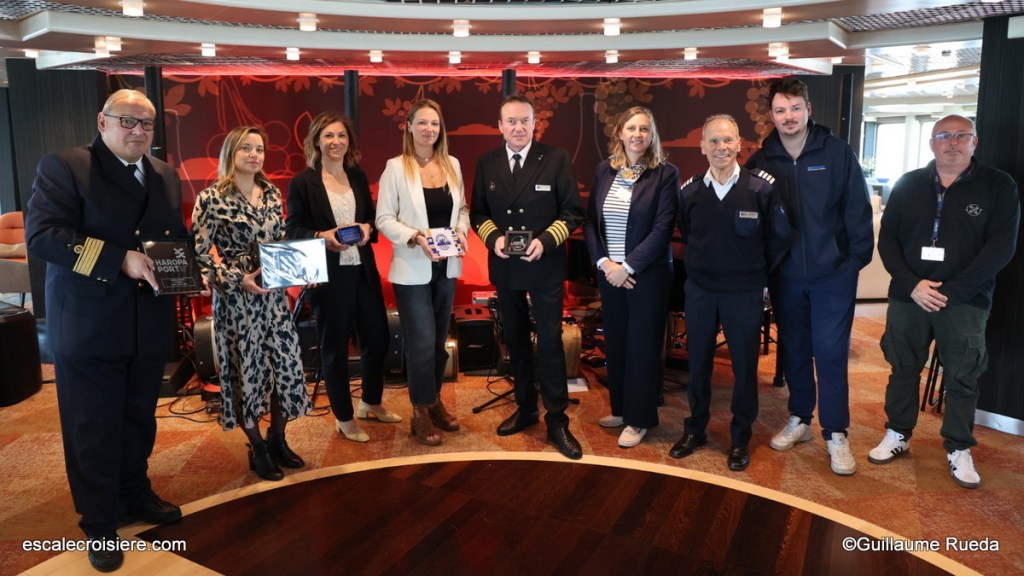 Echange de plaques - MS Hamburg