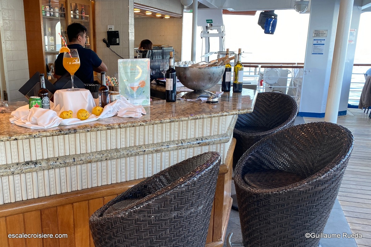 La Belle des Océans - CroisiEurope - Bar Piscine