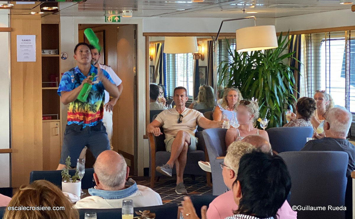 La Belle des Océans - CroisiEurope - Explorer Lounge