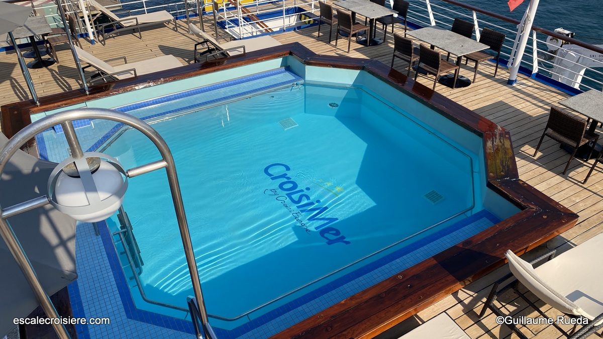 La Belle des Océans - CroisiEurope - Piscine