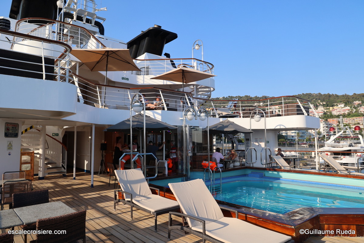 La Belle des Océans - CroisiEurope - Piscine - Ajaccio