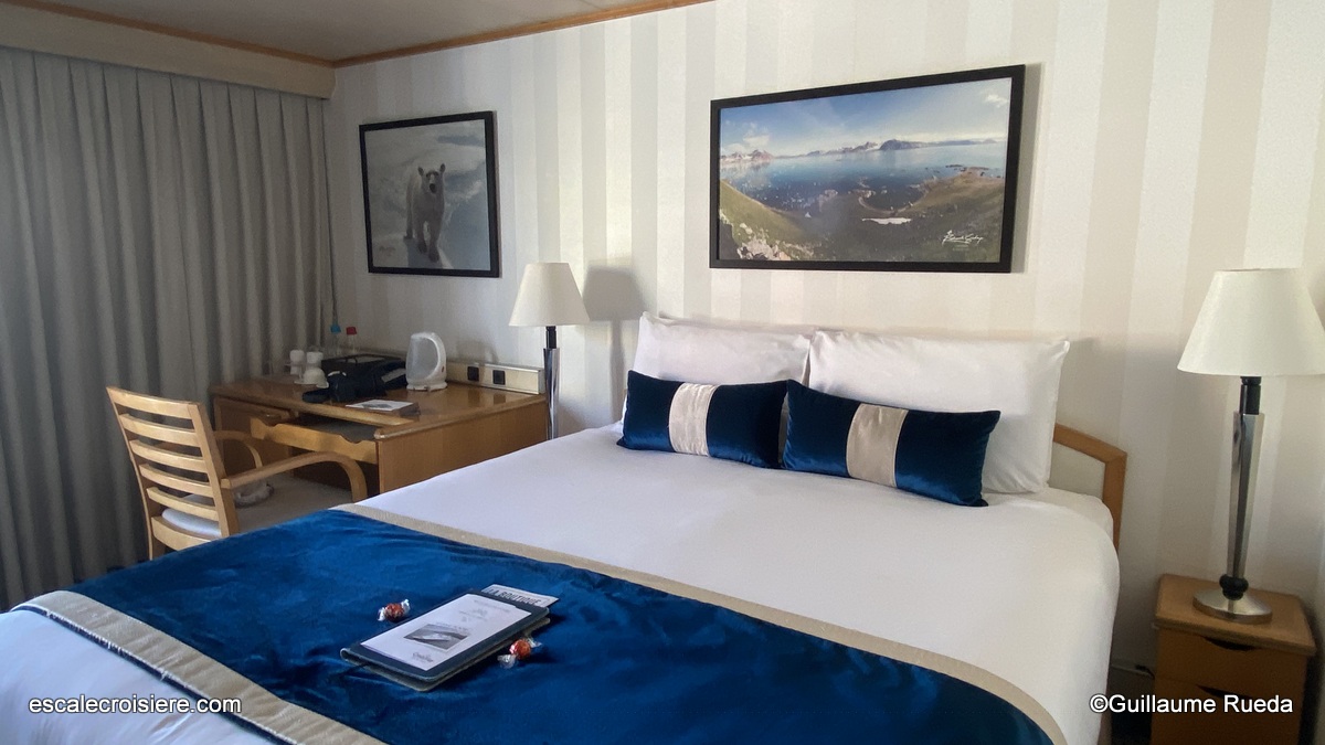 La Belle des Océans - CroisiEurope - Suite 603