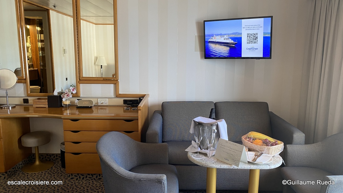 La Belle des Océans - CroisiEurope - Suite 603