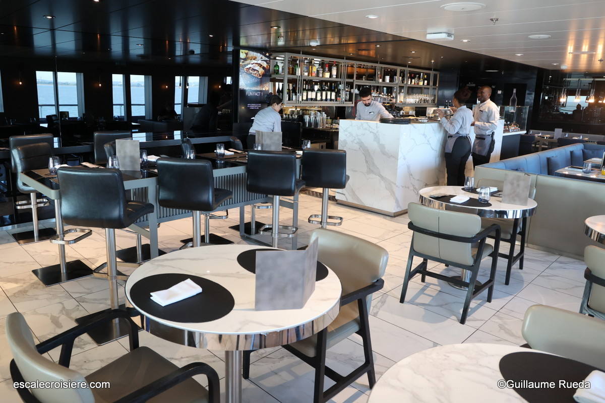 Azure Bar & Café - Scenic Eclipse