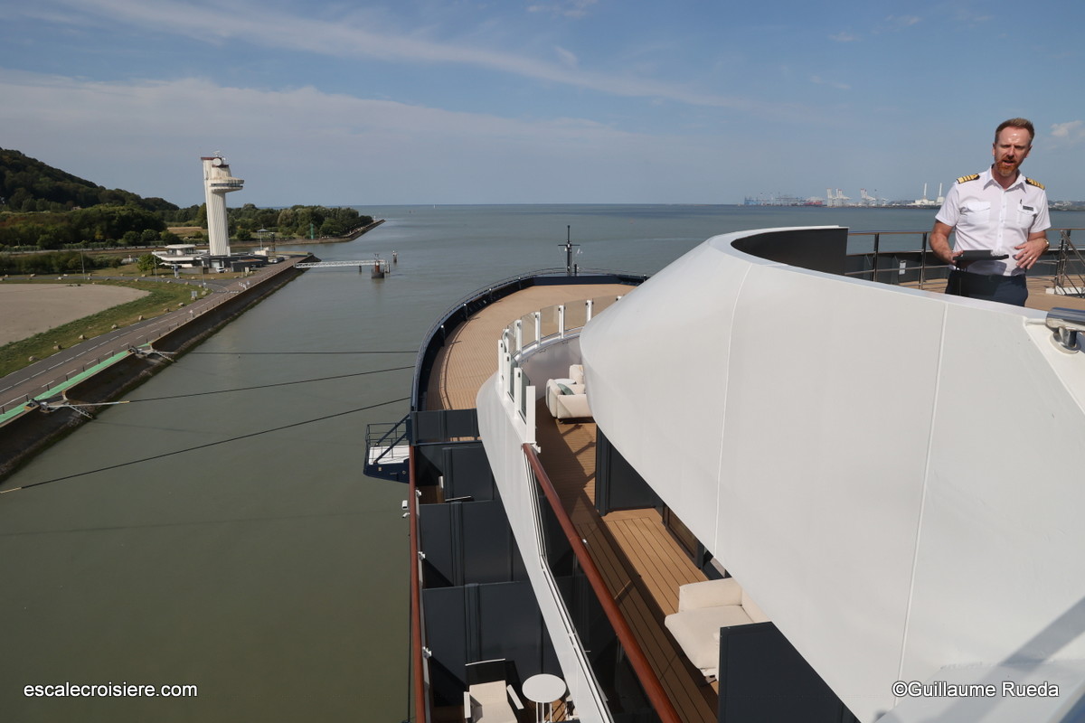 Captain Keith Falconer - Ilma - The Ritz-Carlton Collection