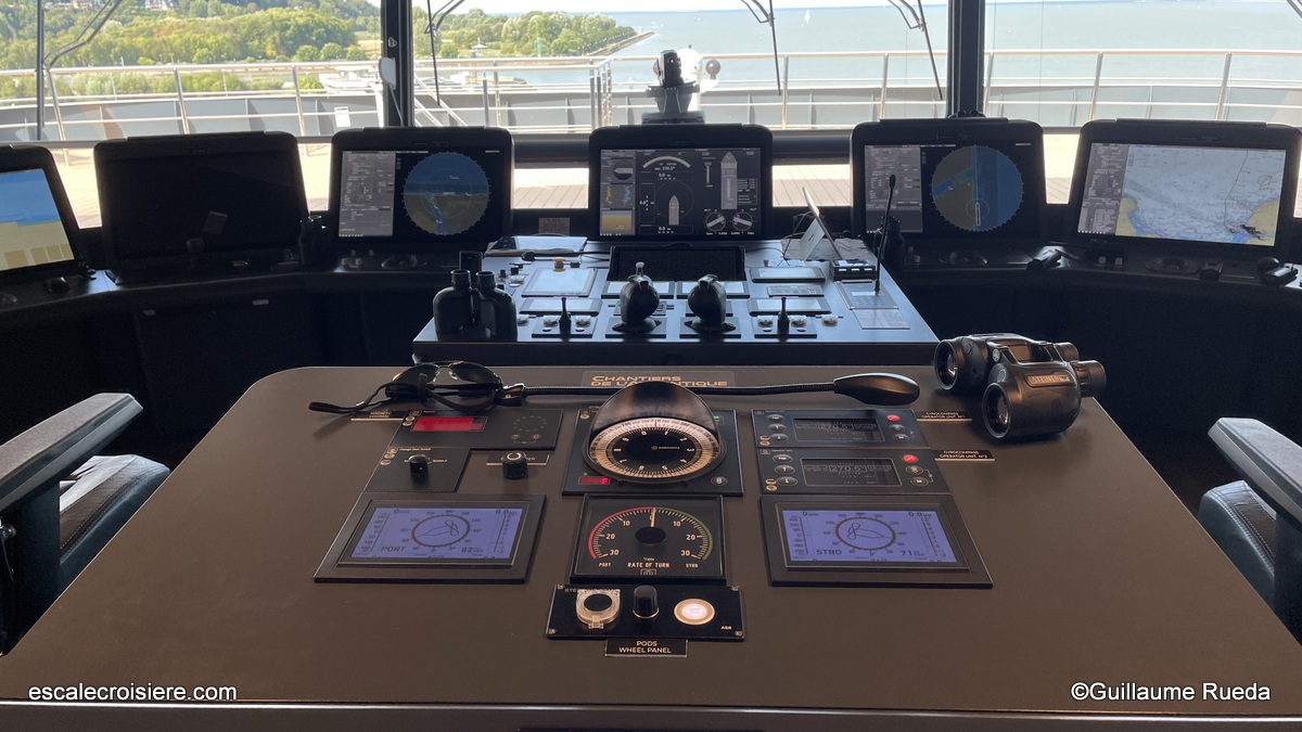 Passerelle - Ilma - The Ritz-Carlton Yacht Collection