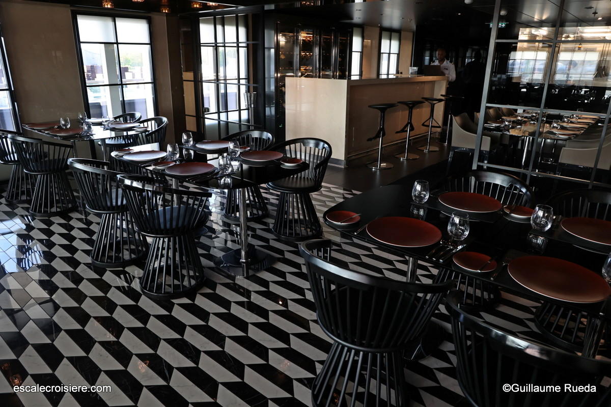 Restaurant Lumière - Scenic Eclipse