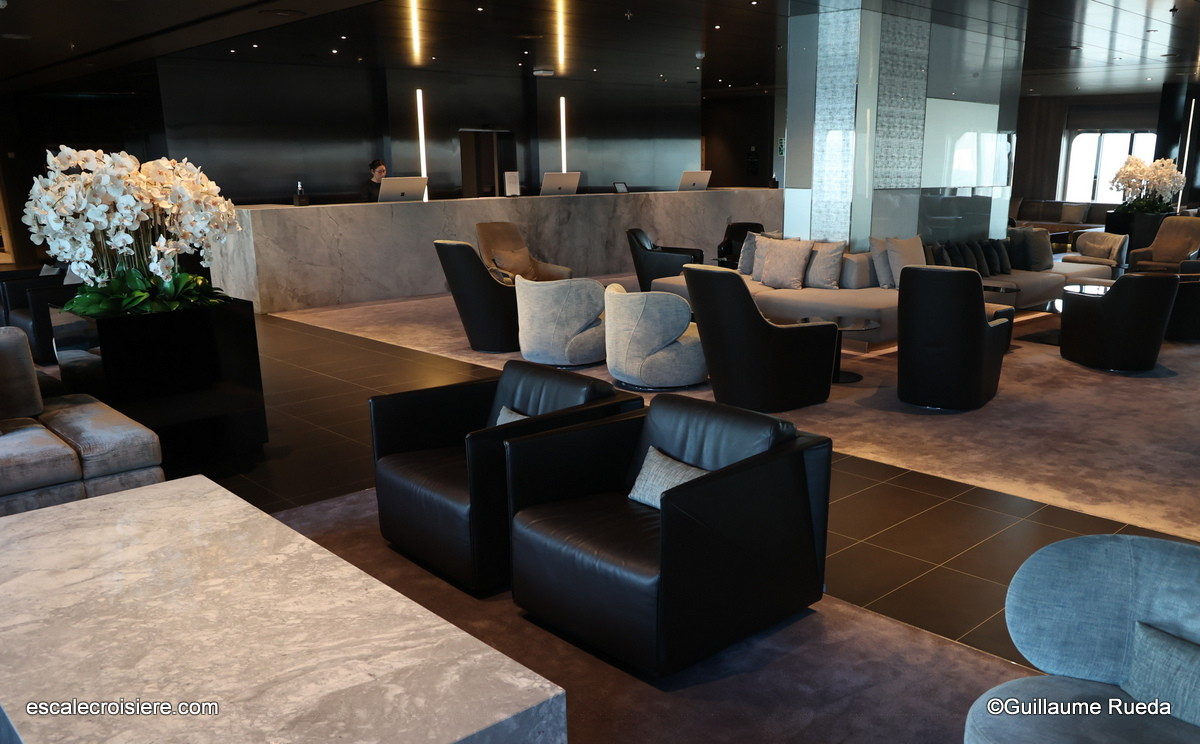 Scenic lounge bar - Scenic Eclipse