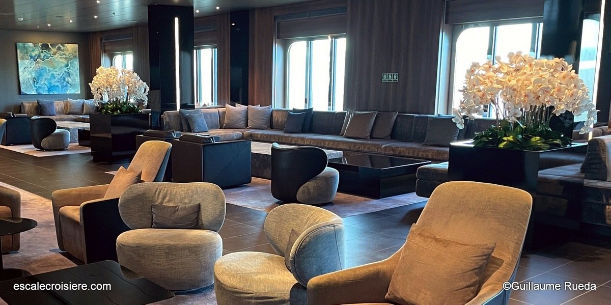 Scenic lounge bar - Scenic Eclipse