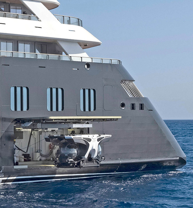 Sous-marin -Scenic-Neptune - Scenic Eclipse