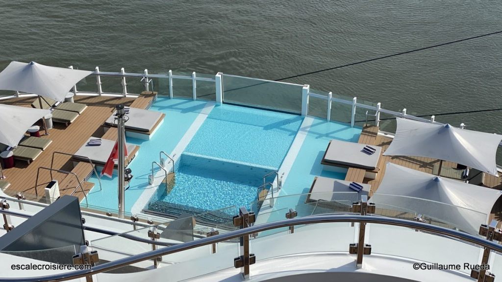 The Pool - Ilma - The Ritz-Carlton Yacht Collection