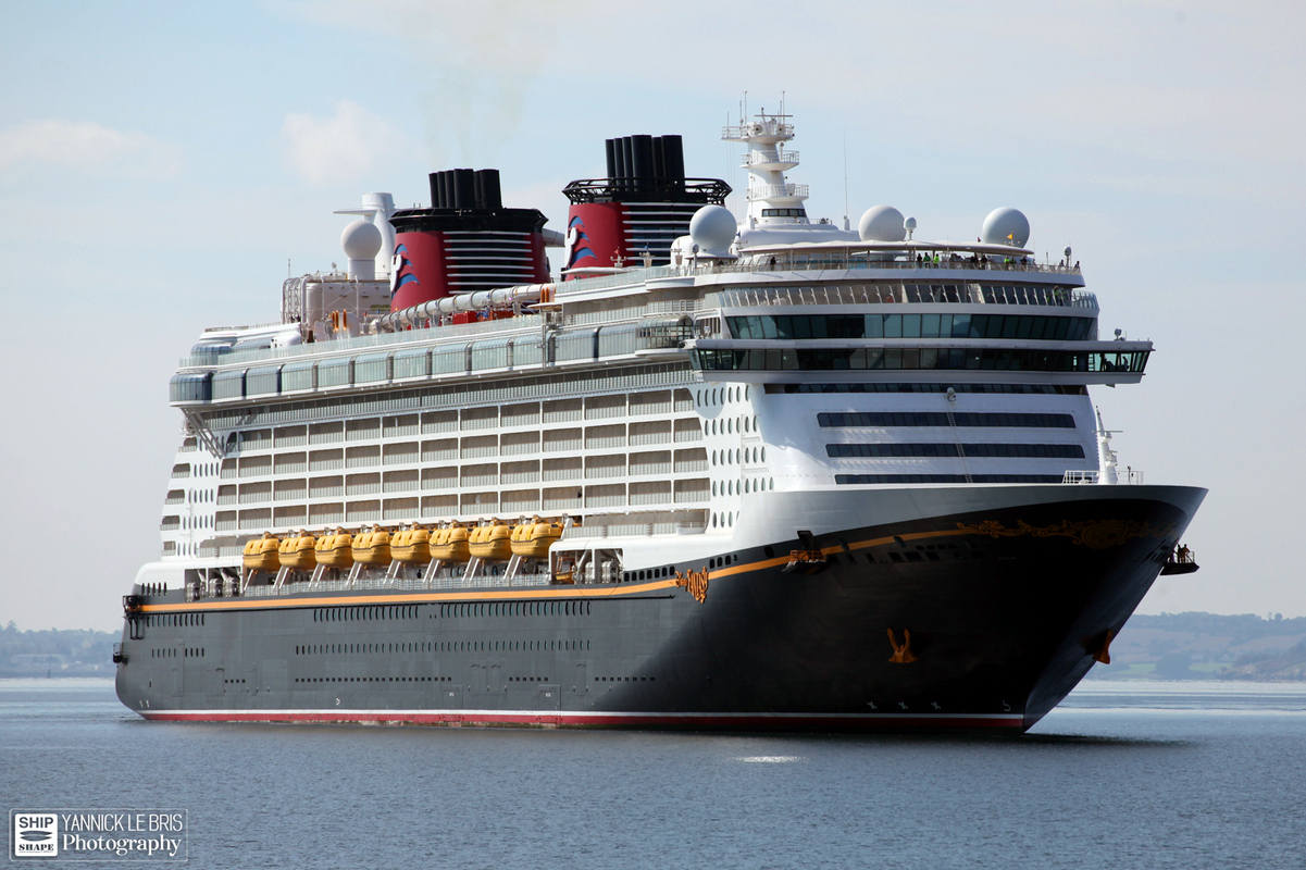 Disney Fantasy - Damen Brest ©Yannick Le Bris