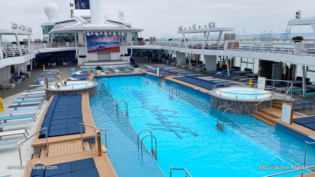 Piscine extérieure - Mein Schiff 7