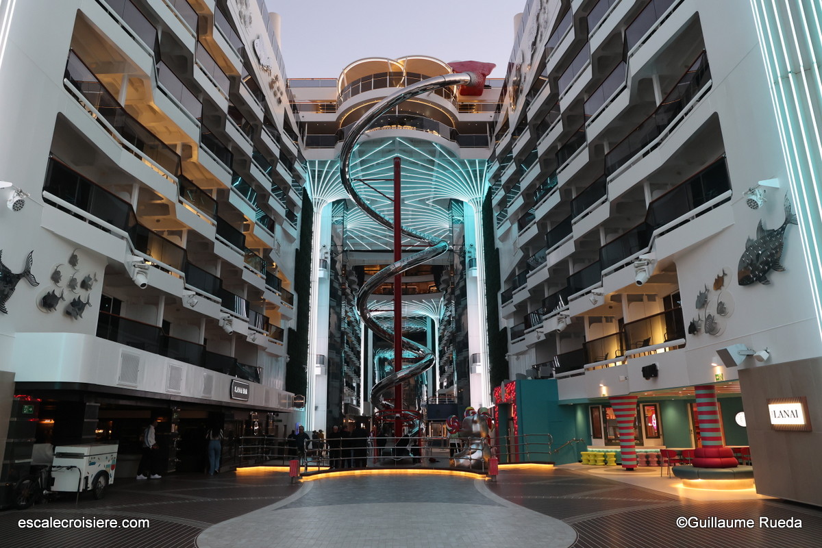 MSC World Europa - World Promenade