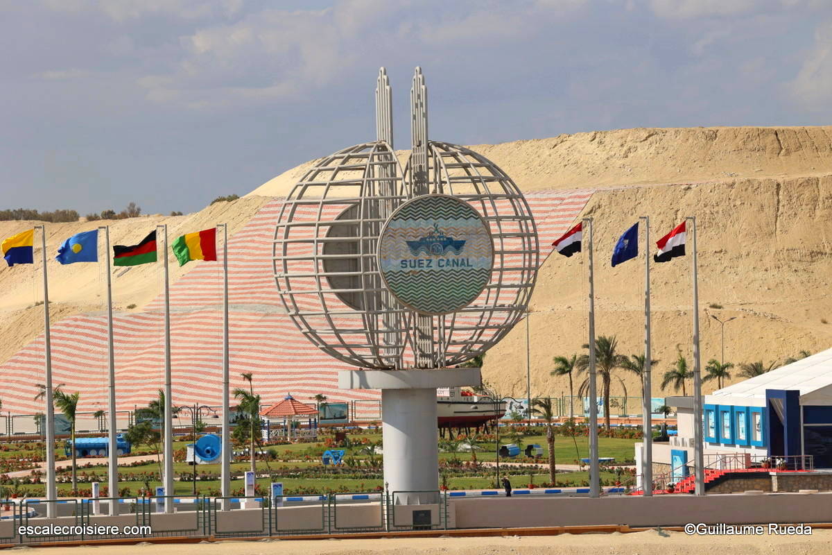 Monument - Canal de Suez - Egypte