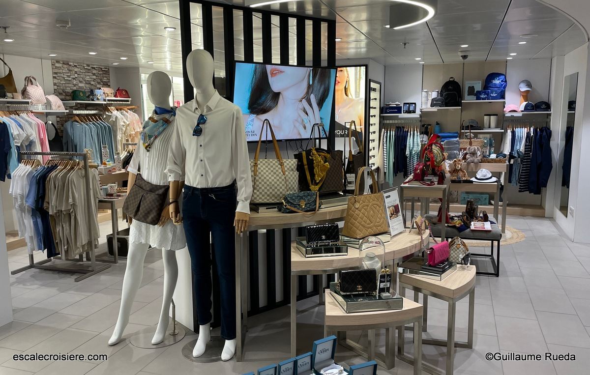 Boutique The Journey shop - Azamara Journey