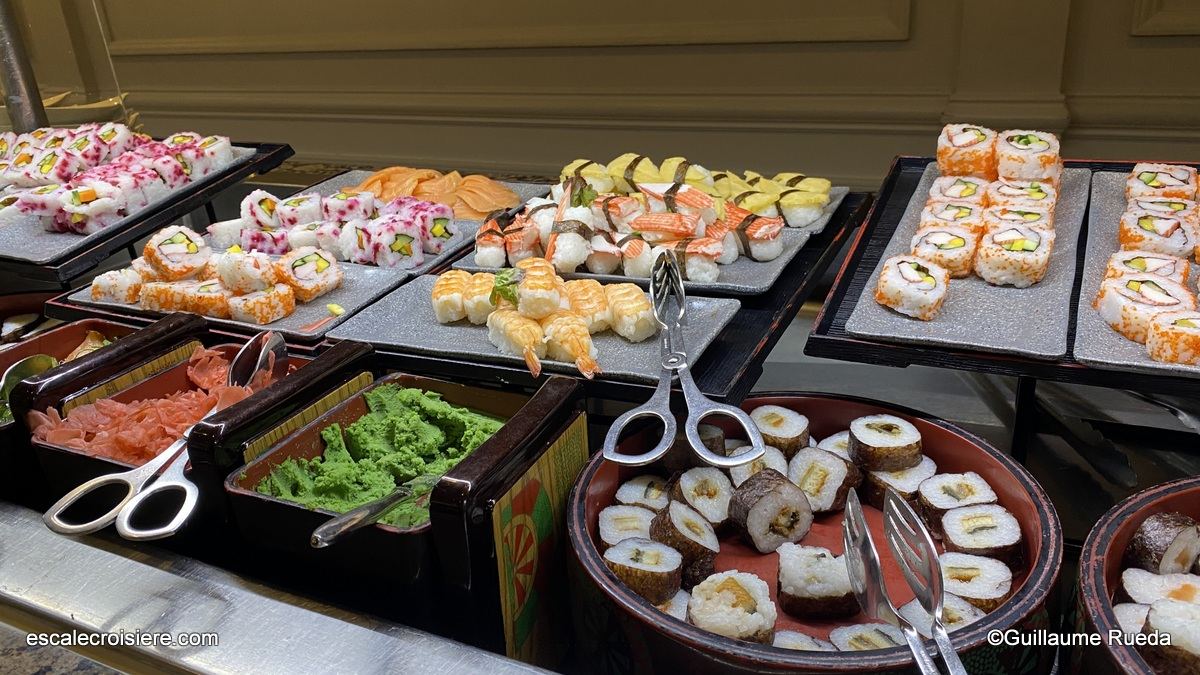 Buffet Widows Café - Azamara Jourey