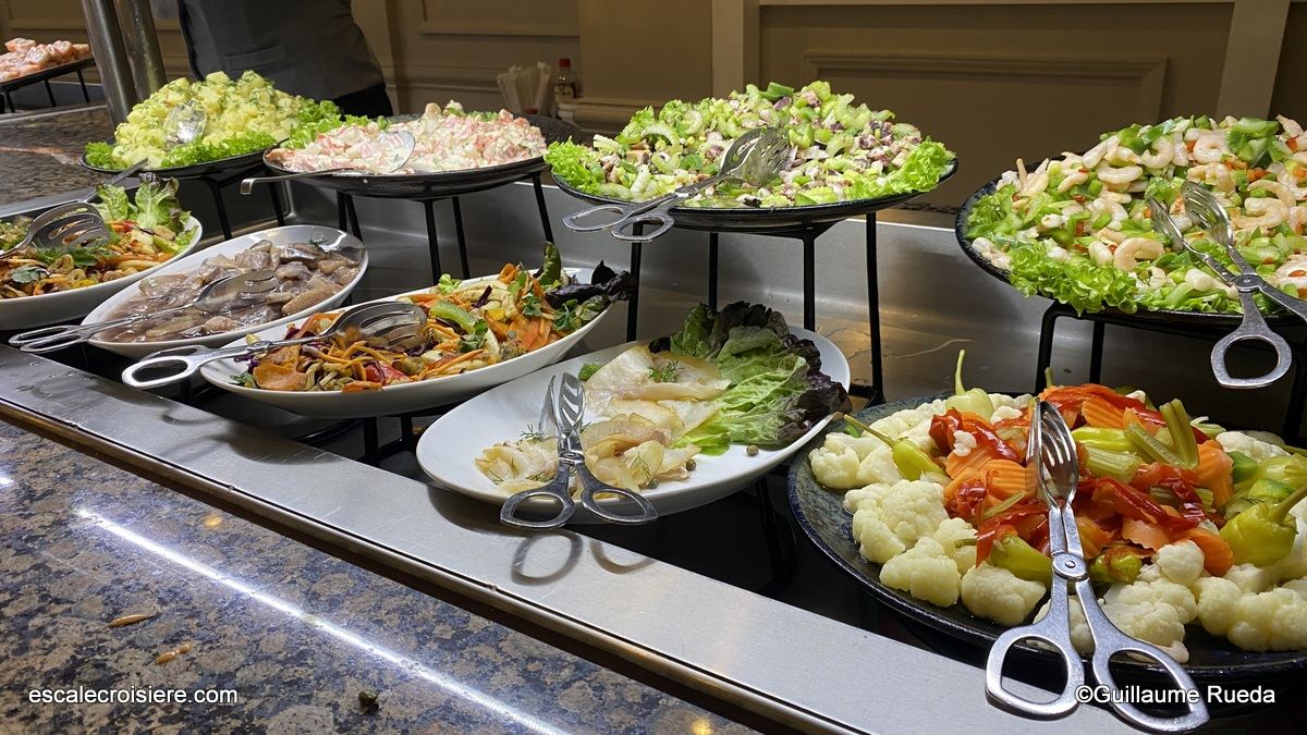 Buffet Widows Café - Azamara Jourey