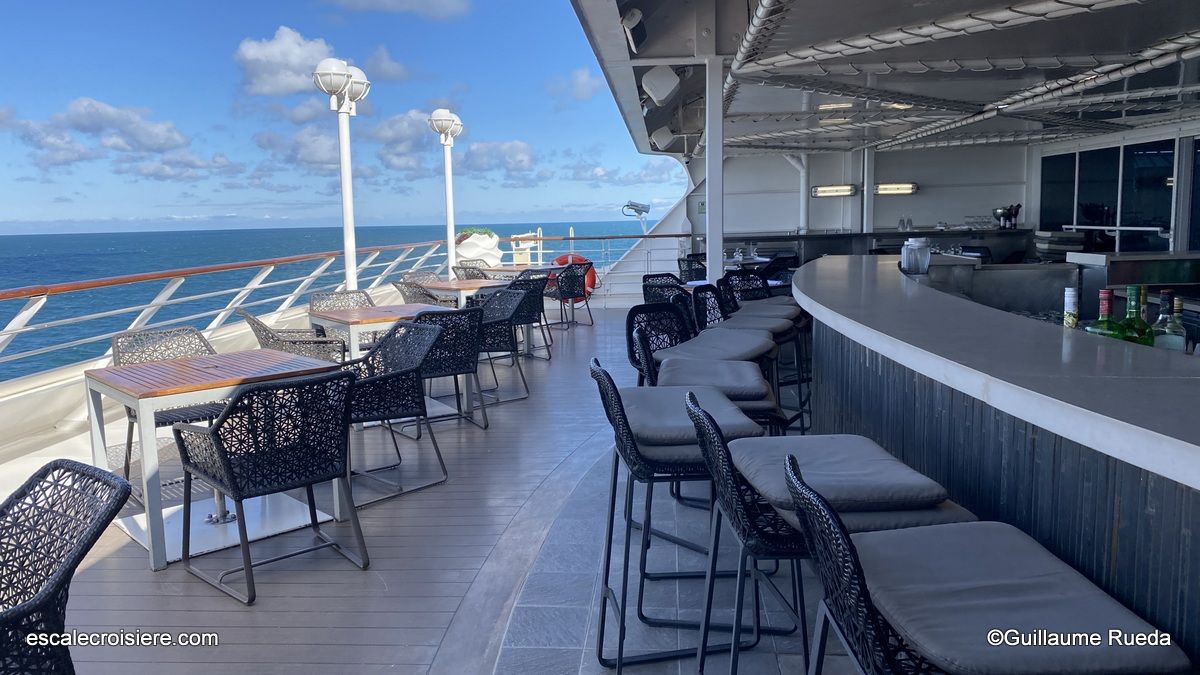 Buffet Widows Café - Azamara Jourey