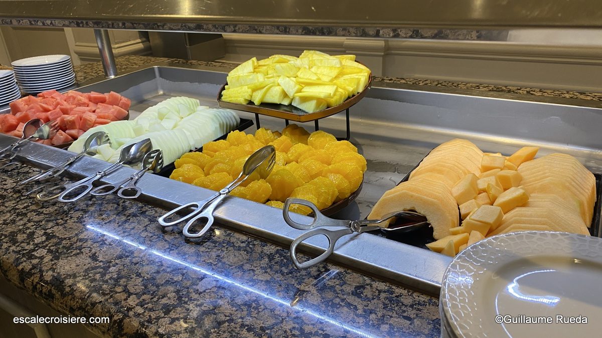 Buffet Widows Café - Azamara Jourey