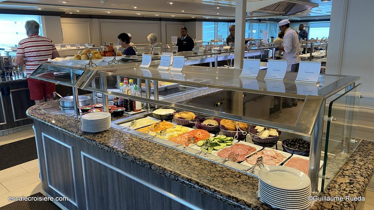 Buffet Widows Café - Azamara Jourey
