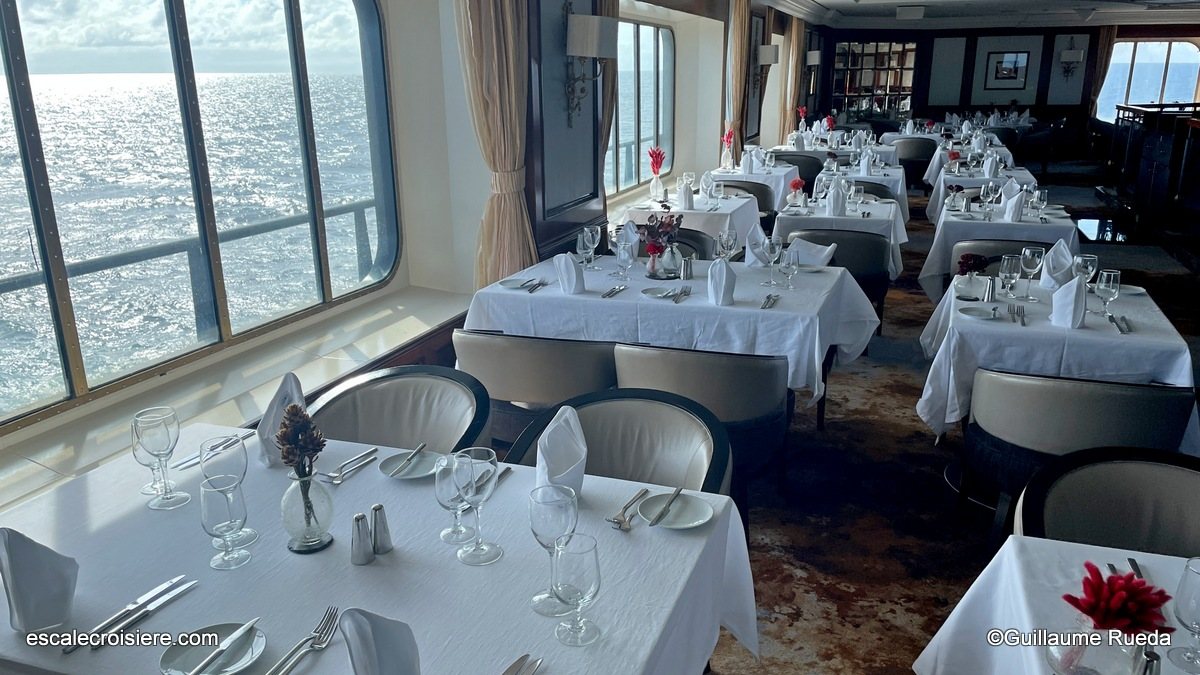 Discoveries restaurant - Azamara Journey