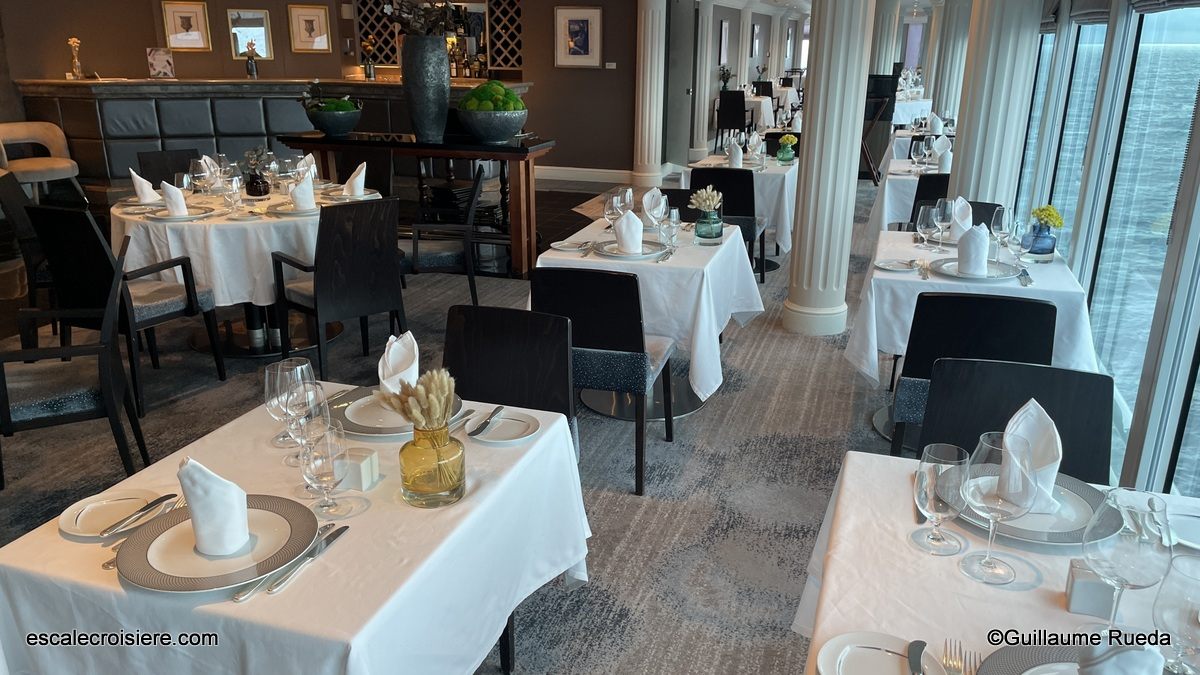 Restaurant Aqualina - Azamara Journey