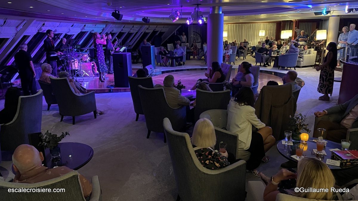 The Living Room - Azamara Journey