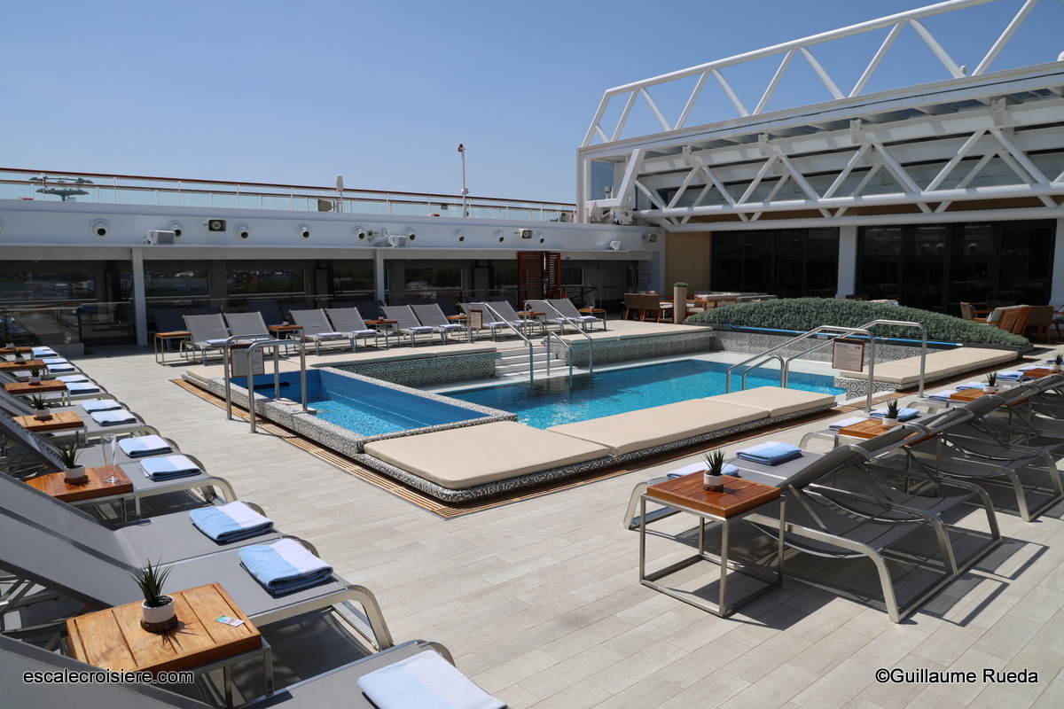 Piscine Viking Saturn