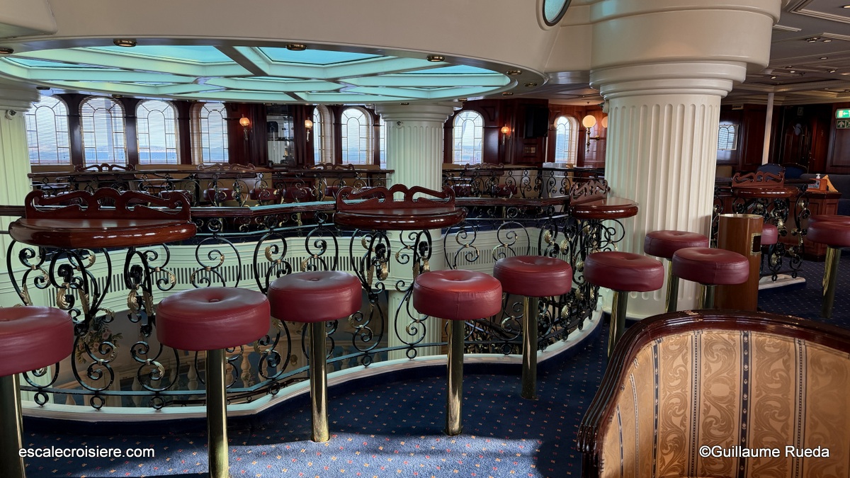 Piano bar - Royal Clipper - Star Clippers