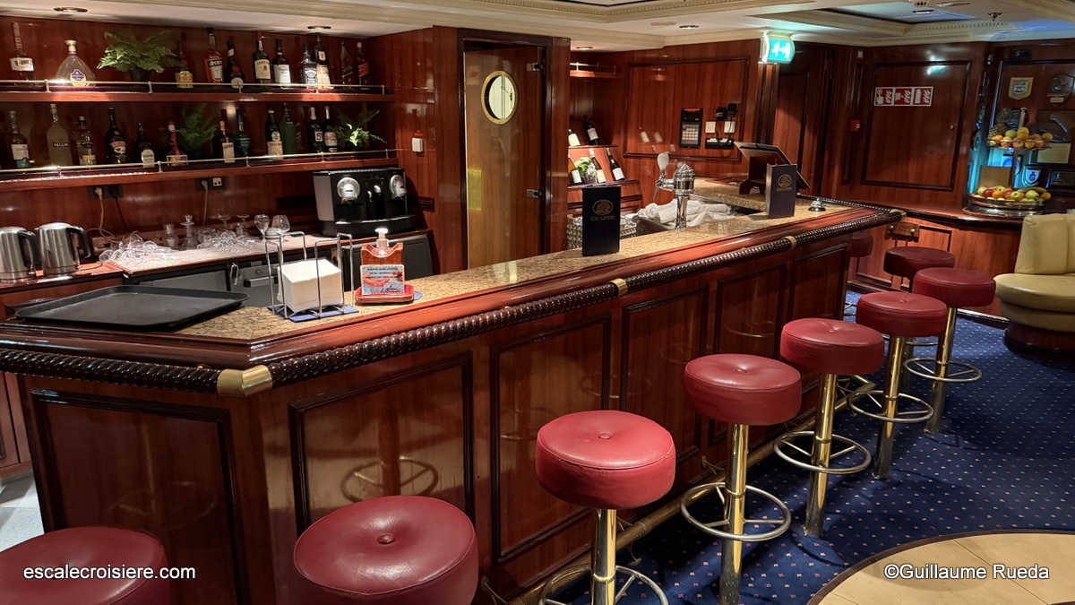 Piano bar - Royal Clipper - Star Clippers