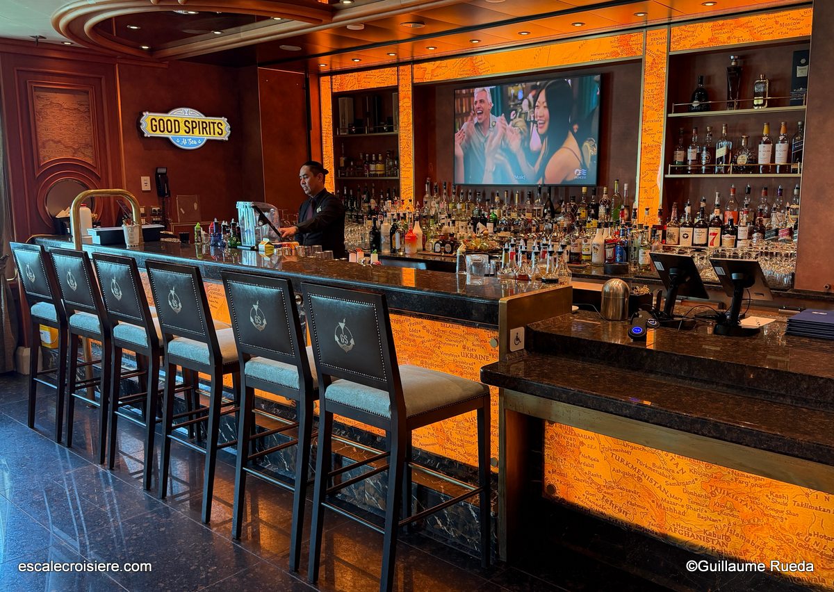 bar Good Spirits at Sea - Majestic Princess