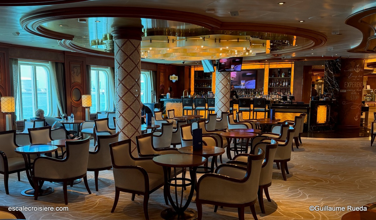 bar Good Spirits at Sea - Majestic Princess