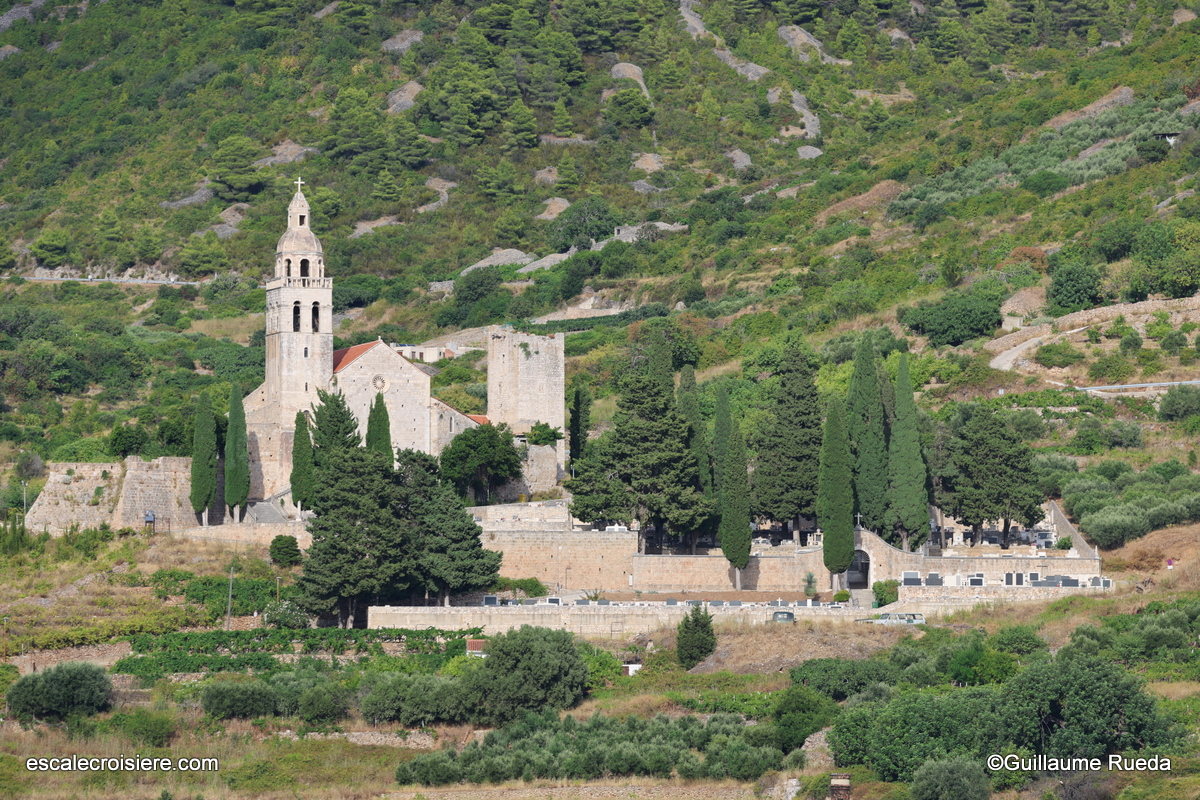 Komiža - monastère Saint-Nicolas - Croatie