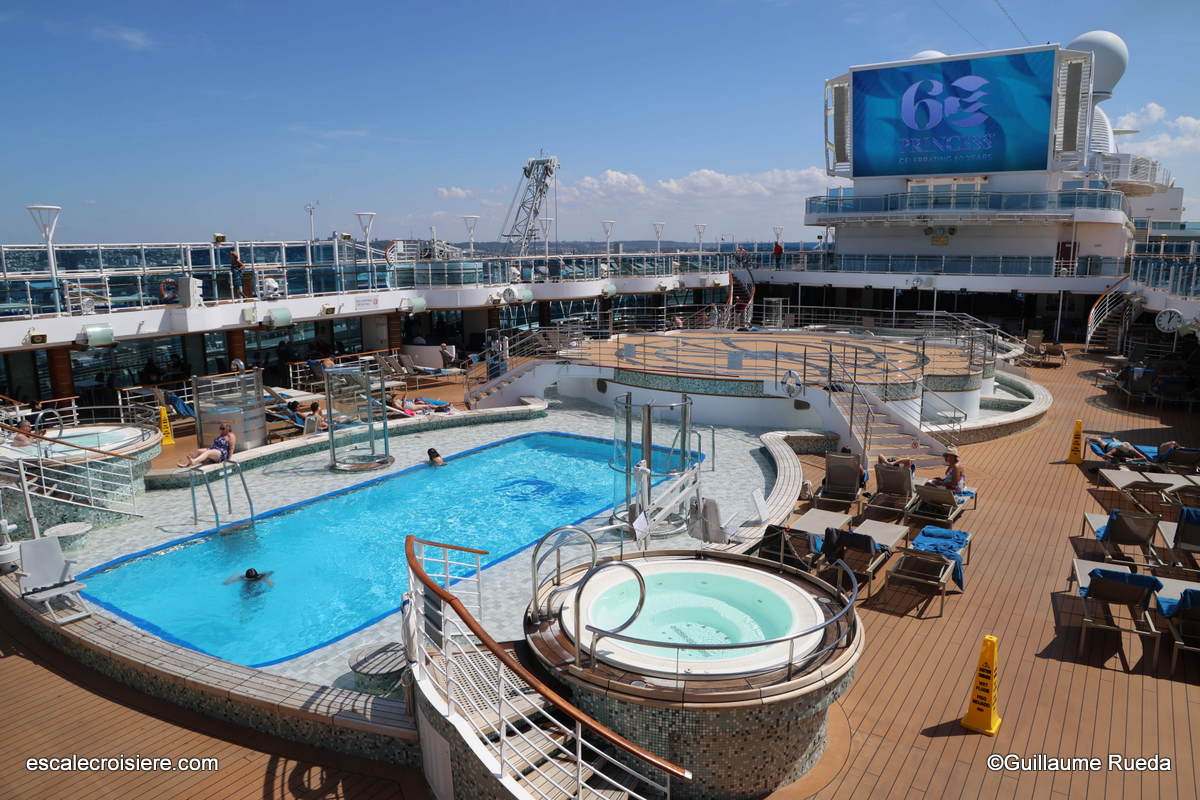 Piscine exterieure - Majestic Princess
