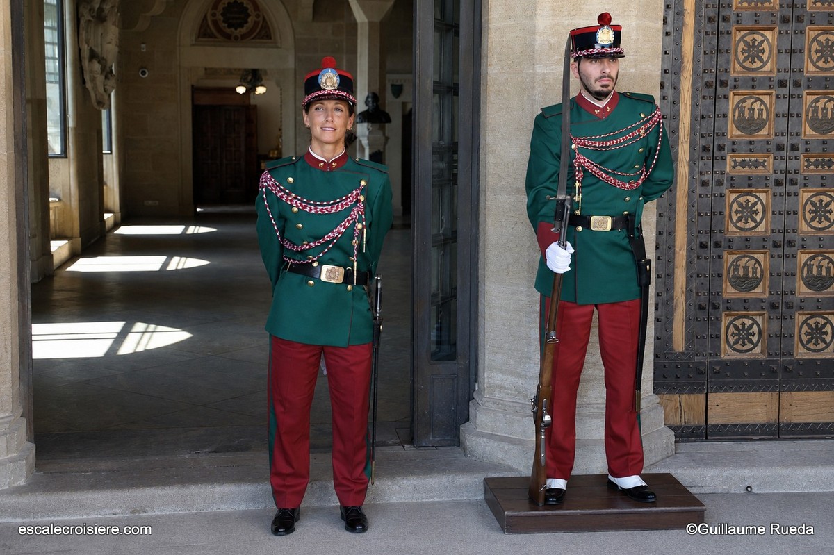Gardes en uniforme - Saint-Marin